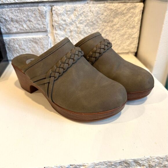 NWOT B.O.C Women’s Jorni Olive Army Green Braided Strap Heeled Clog Mules 7 - Picture 2 of 7